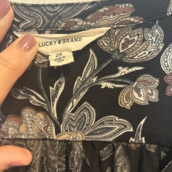 Lucky Brand Black and Brown Paisley Top - Picture 4 of 6